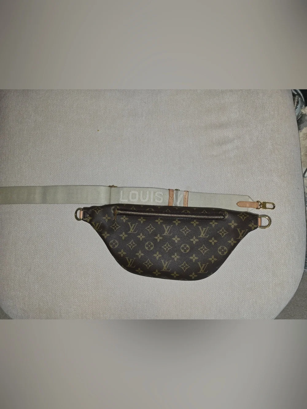 Louis Vuitton High Rise Bumbag - Picture 15 of 16